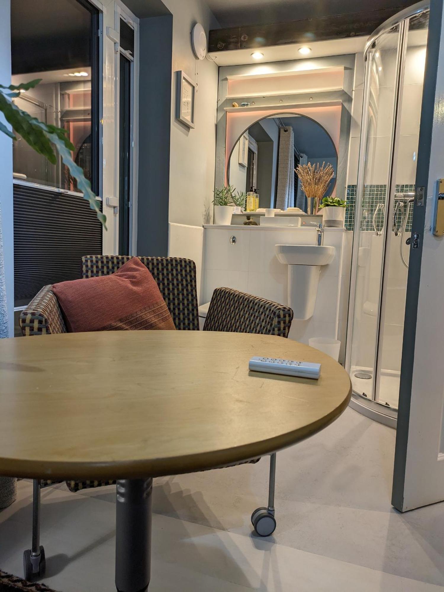 2 Homestay Guest Rooms Huntingdon Eksteriør billede